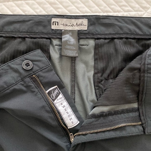 Travis Mathew Shorts Size 36 Like New - Picture 4 of 4